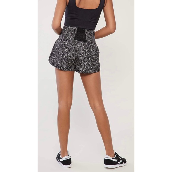 Free People FP Movement Way Home Leopard Shorts Size Small - Picture 2 of 5